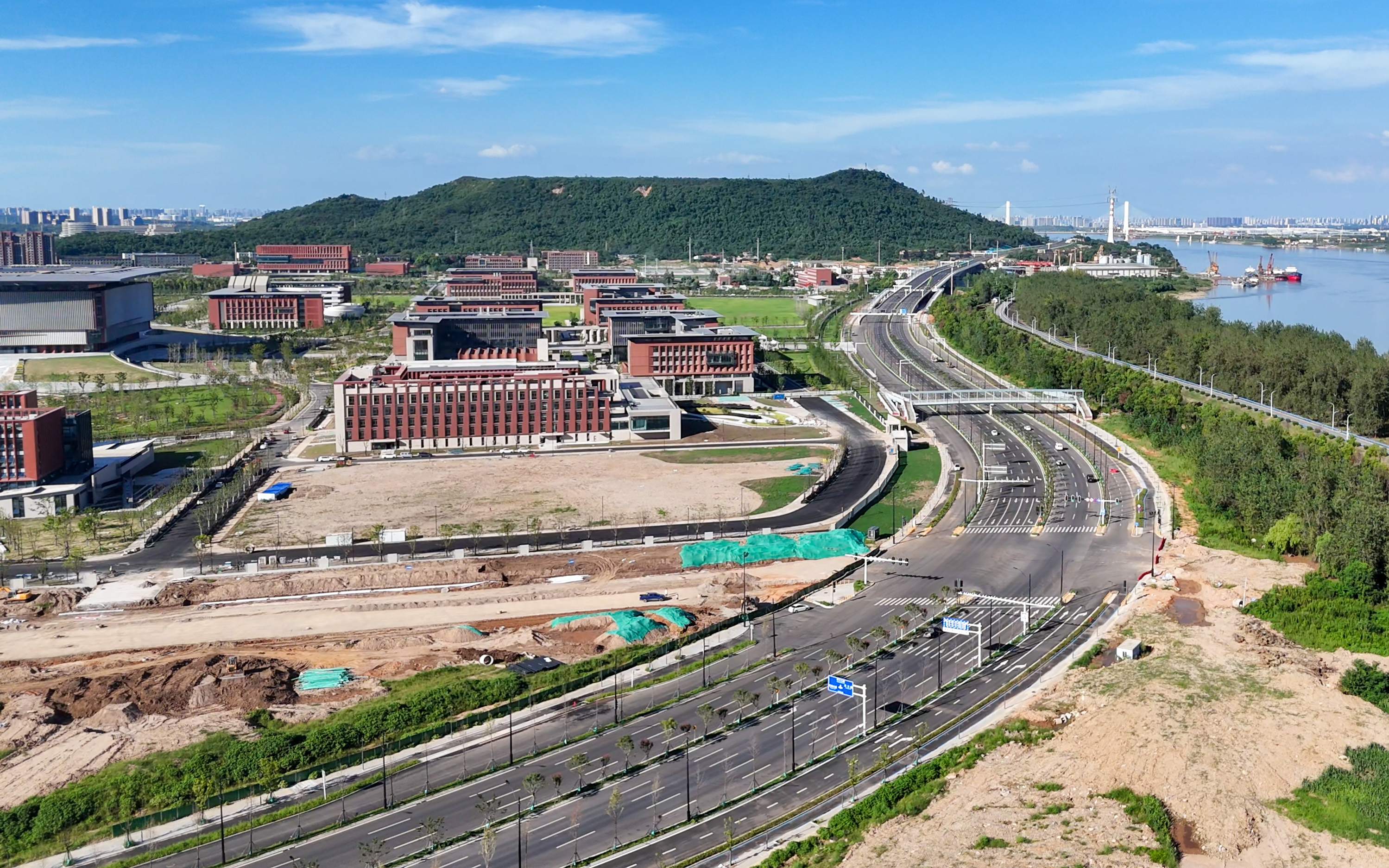 武汉经开区左岸大道（沿江大道）：一条新“千亿大道”的诞生
