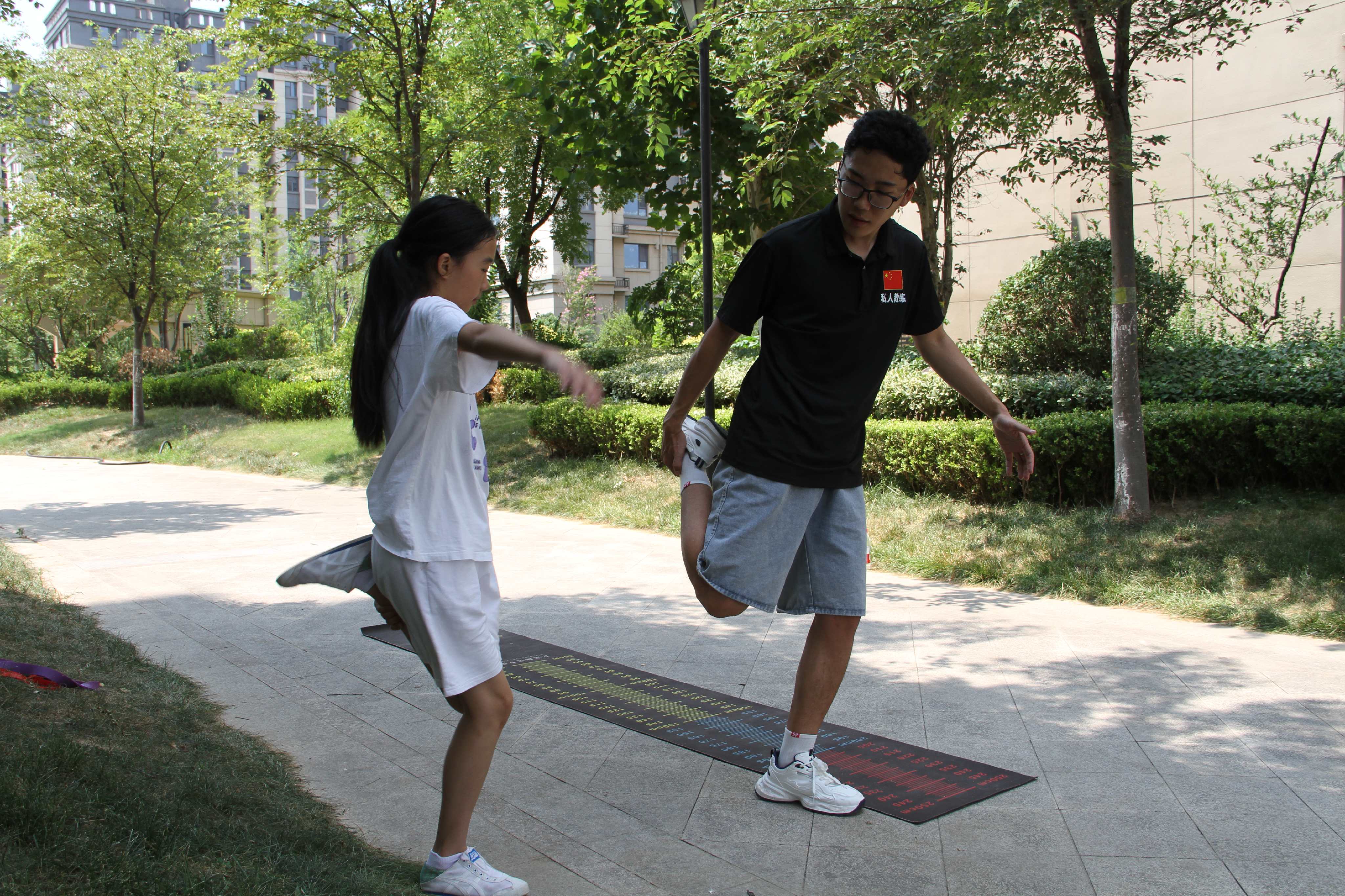 “家门口” 的体能课：聊城上门体育指导点亮孩子运动热情