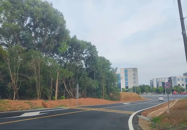 南昌经开区通过“经开之约”了解企业修路诉求并迅速落实。（南昌经开区供图）