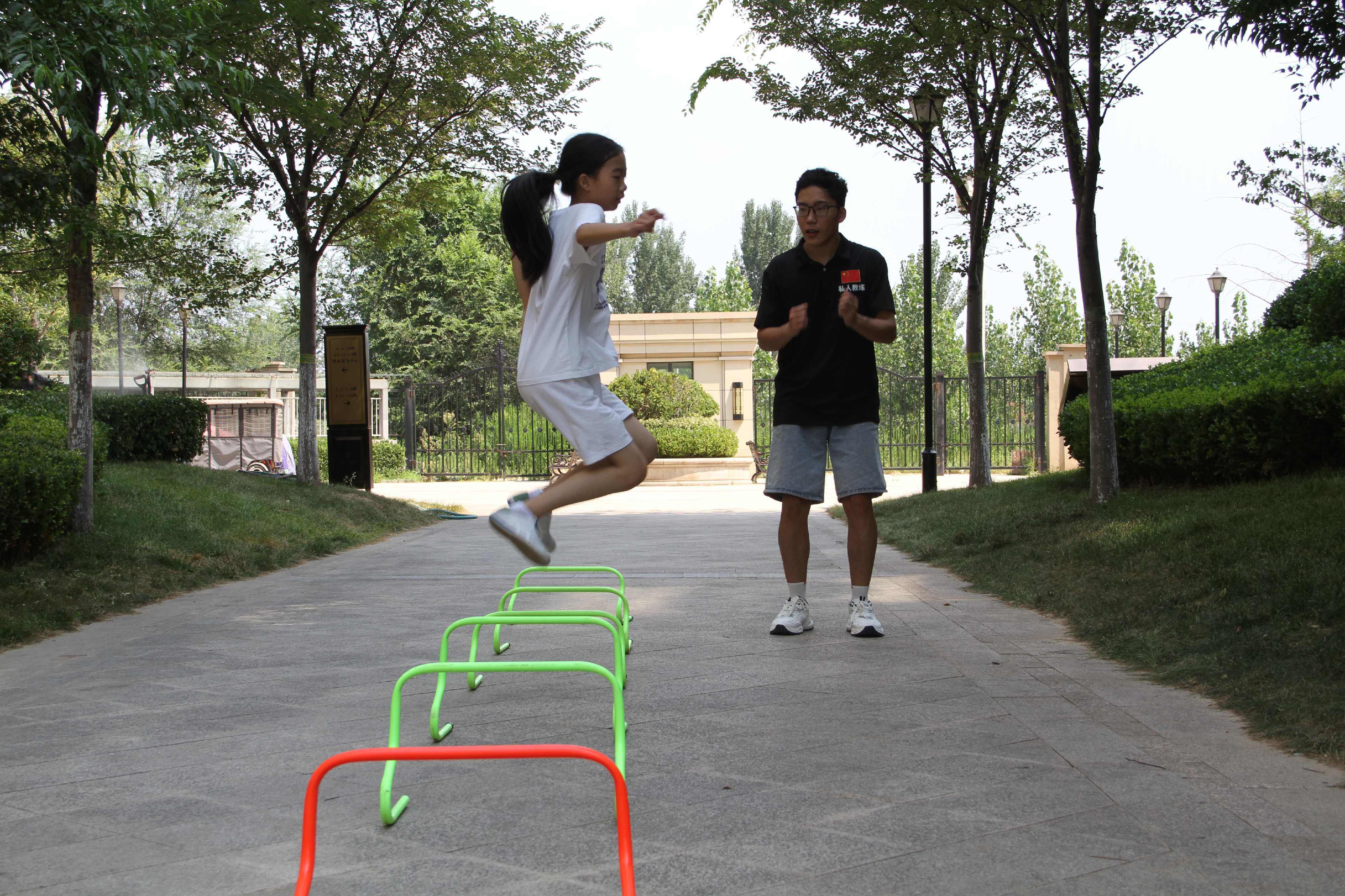 “家门口” 的体能课：聊城上门体育指导点亮孩子运动热情