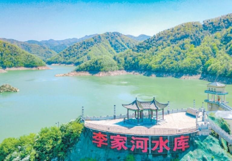 李家河水库。(记者 王健 实习生 付子涵 摄)