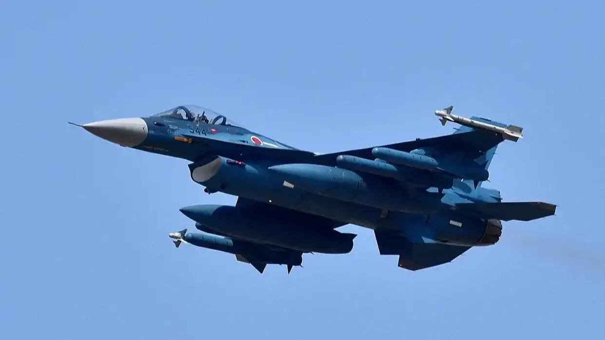 日本F-2战机模拟攻击解放军航母，旧舰转让菲律宾印尼越南，图武力乱南海