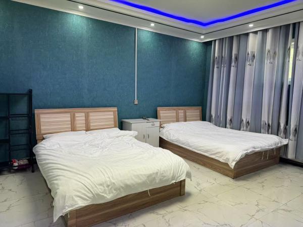 康村里的民宿。