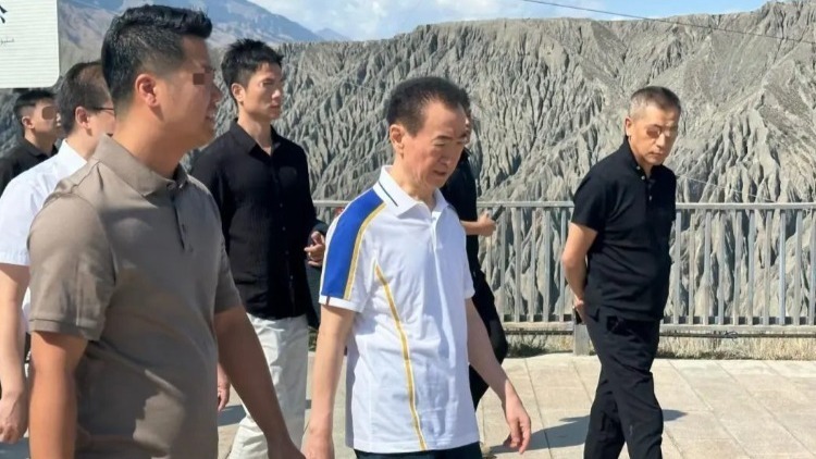 71岁的王健林近况曝光,瘦到皮包骨,仍在拼命还债_凤凰网