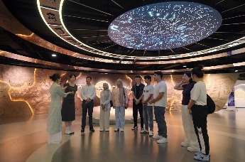 潮涌长安 网联世界丨爱上西安就是这么简单 这些非遗项目让外国友人流连忘返！