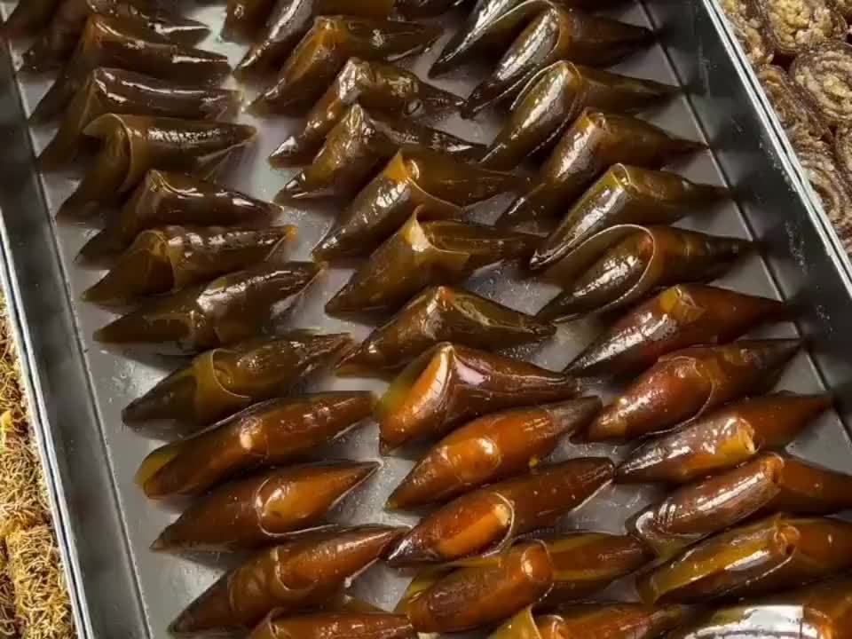 来自土耳其的三角糕，网友：这皮比糕都厚