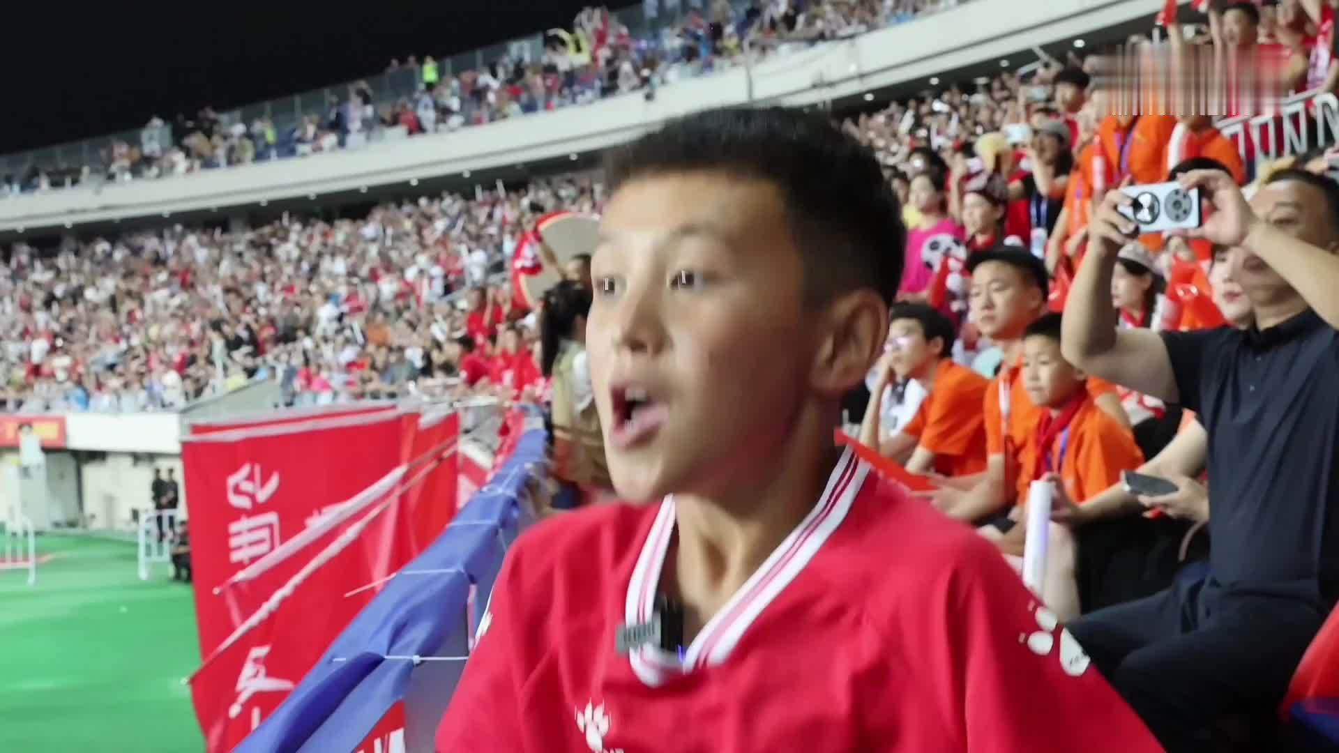 微纪录片｜“石榴籽孩子”的夏天：阿德列提的足球梦