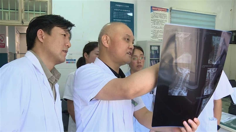 ⑧平顶山市舞钢市尹集镇中心卫生院副主任医师 牛瑞林