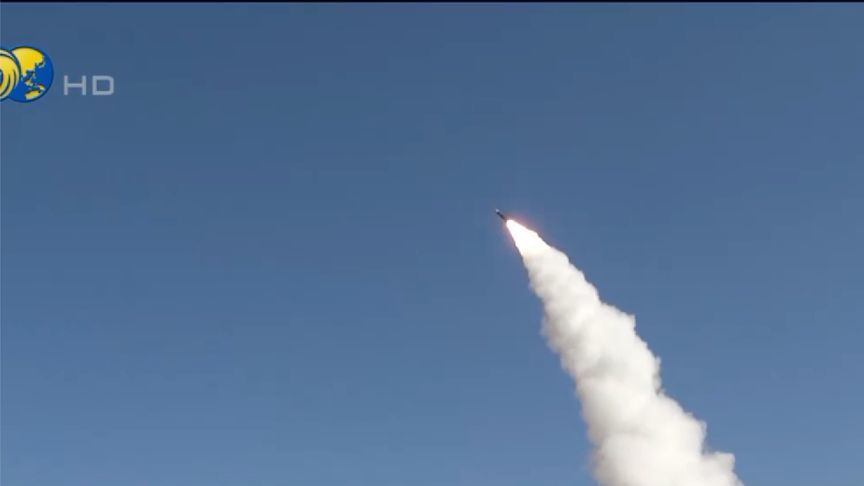 胡塞武装高超音速弹道导弹袭以色列机场，多架航班被迫从机场改道