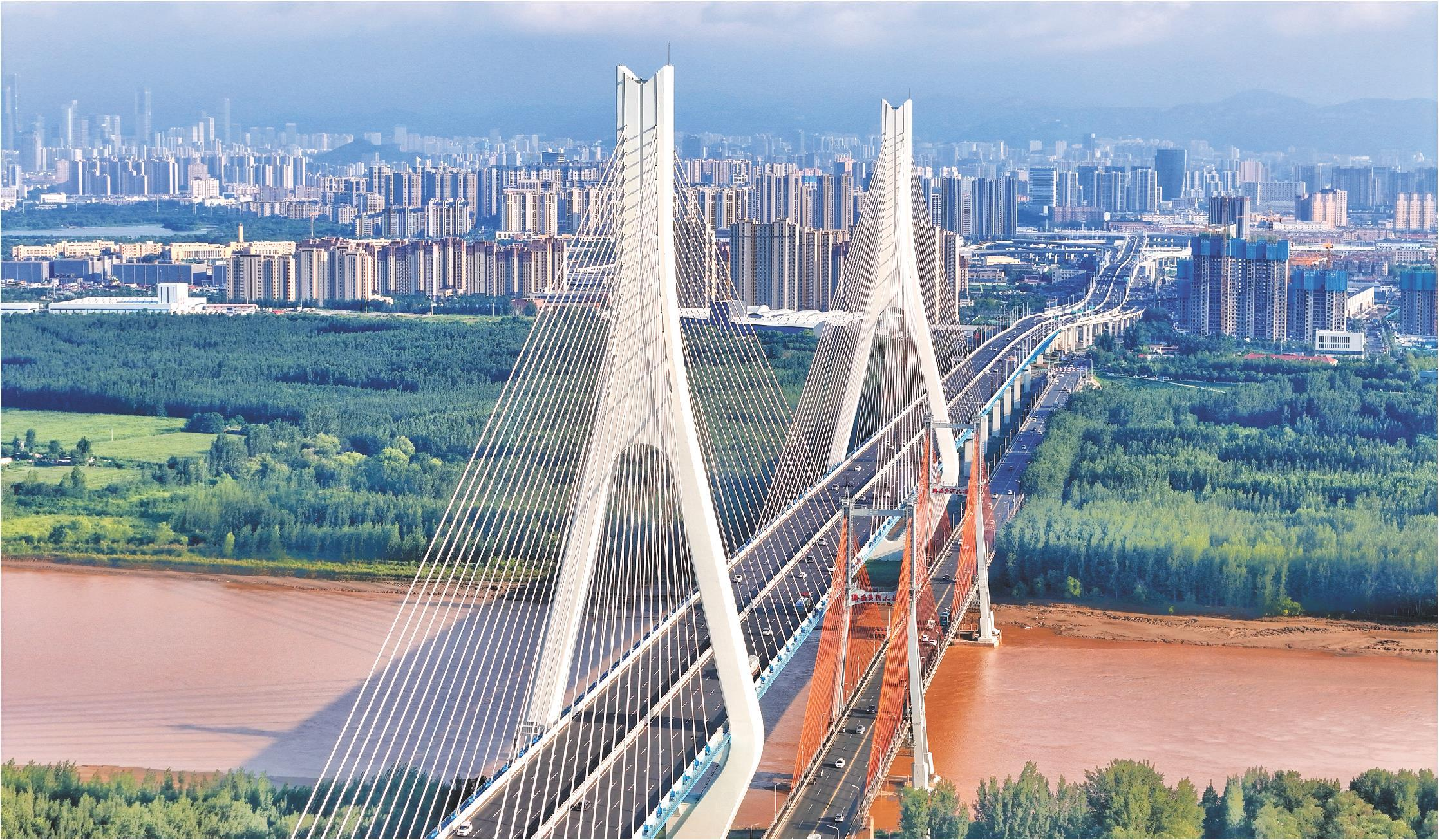 图为济南黄河大桥复线桥。