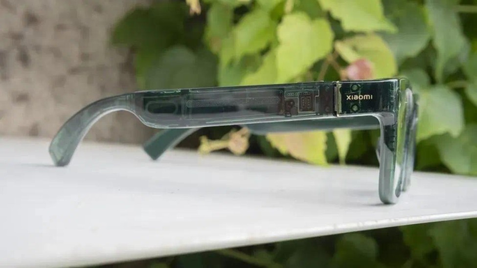 小米 AI 眼镜透明版镜架|图片来源:极客公园