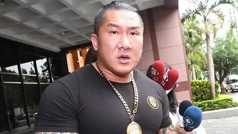 台湾网红“馆长”成功开设抖音账号并通过实名认证