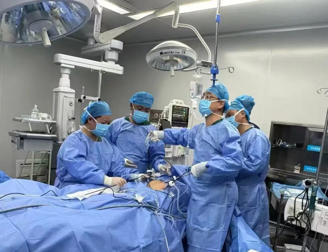 青岛市胶州中心医院跨越4000公里的医者担当