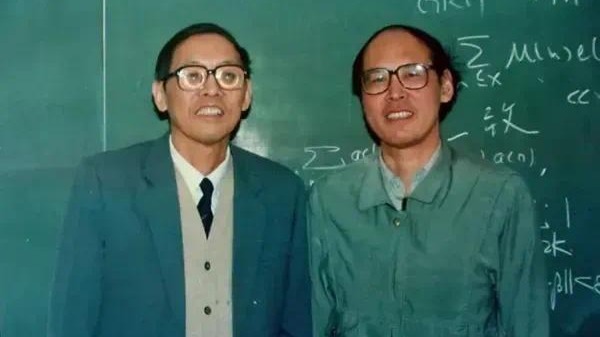 图源:山东大学校友网(左潘承洞,右潘承彪)