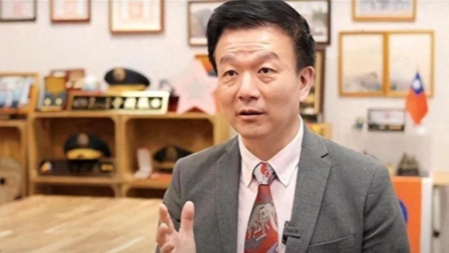 于北辰称拿照明灯就能对付解放军，赖岳谦：“于氏兵法”真的一绝