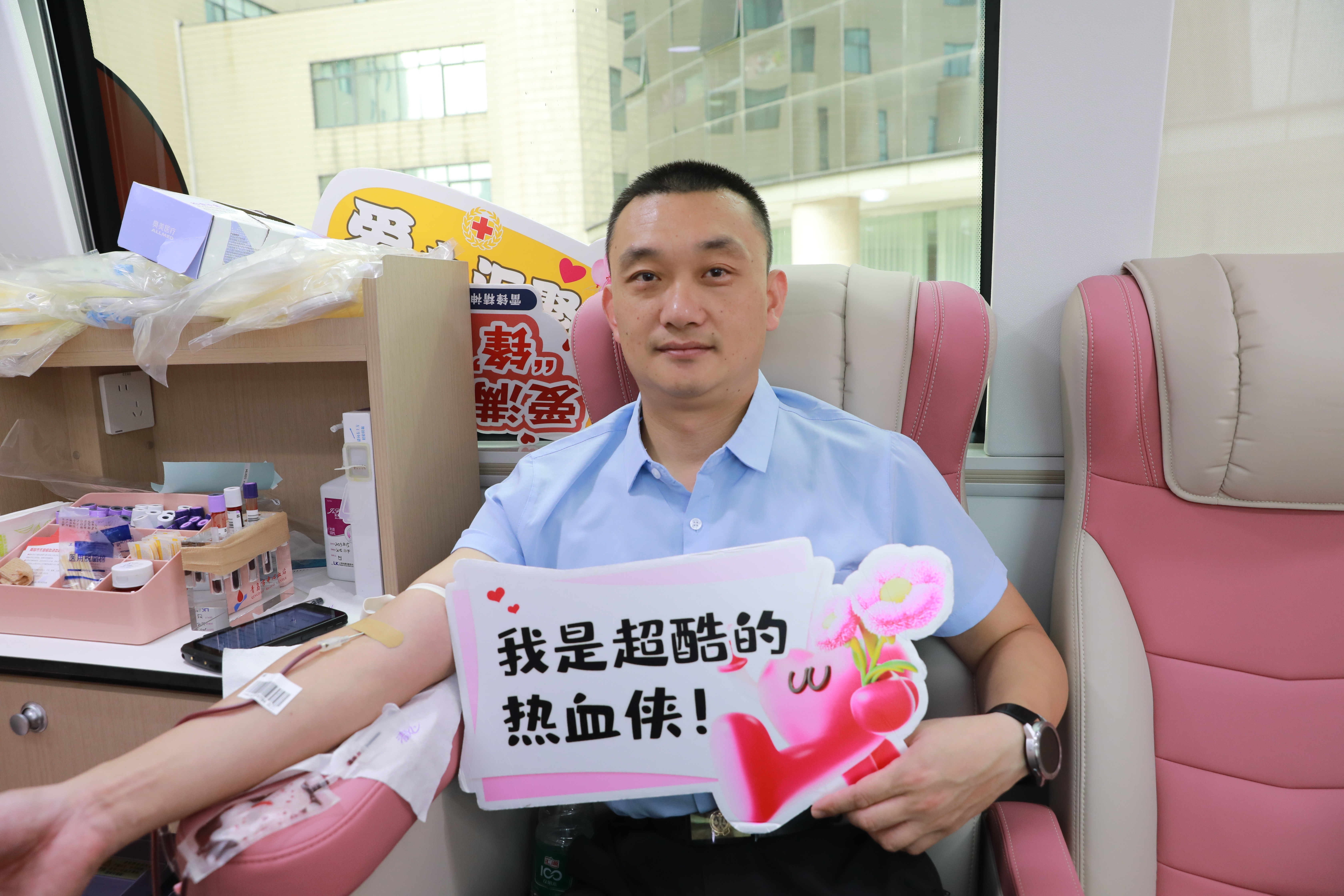 青岛市第十五个无偿献血推动月火热进行中