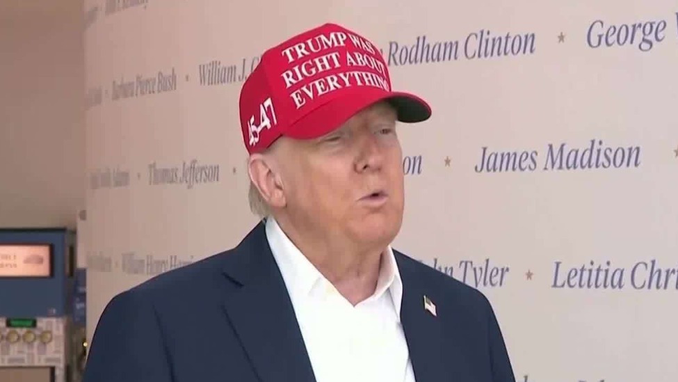 特朗普要送签名照给普京，还透露普京可能出席2026世界杯