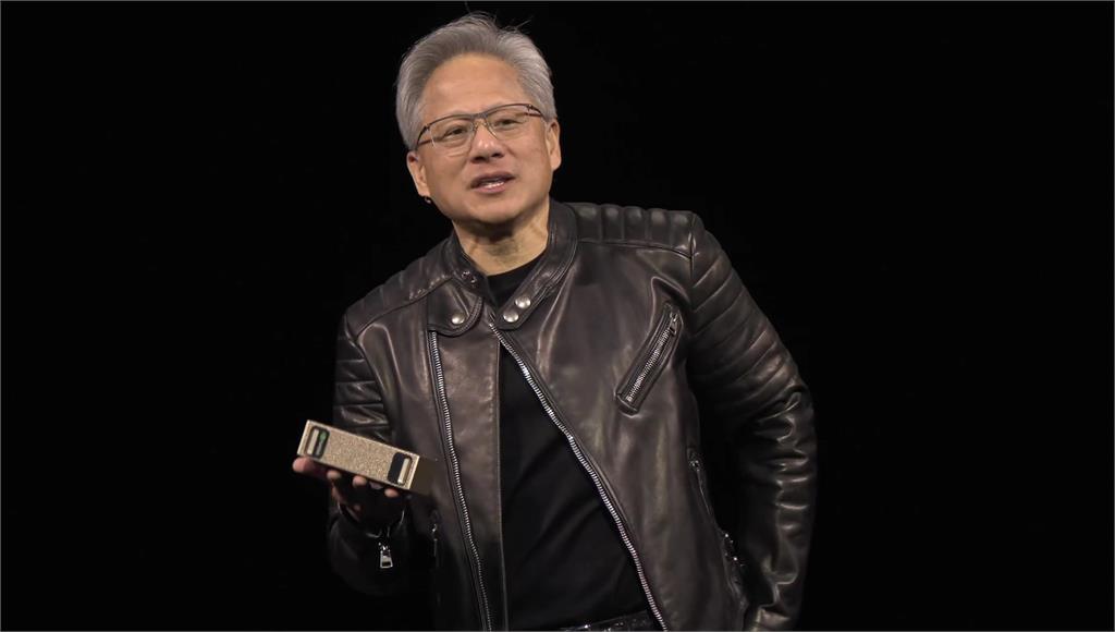 快闪台湾 黄仁勋再次澄清：H20芯片没有后门
