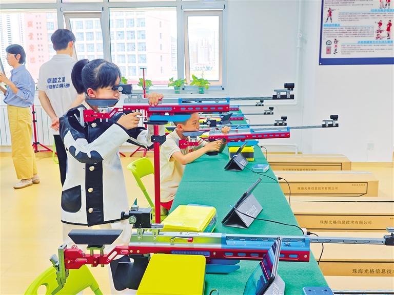 城关区新时代文明实践中心的射击体验活动