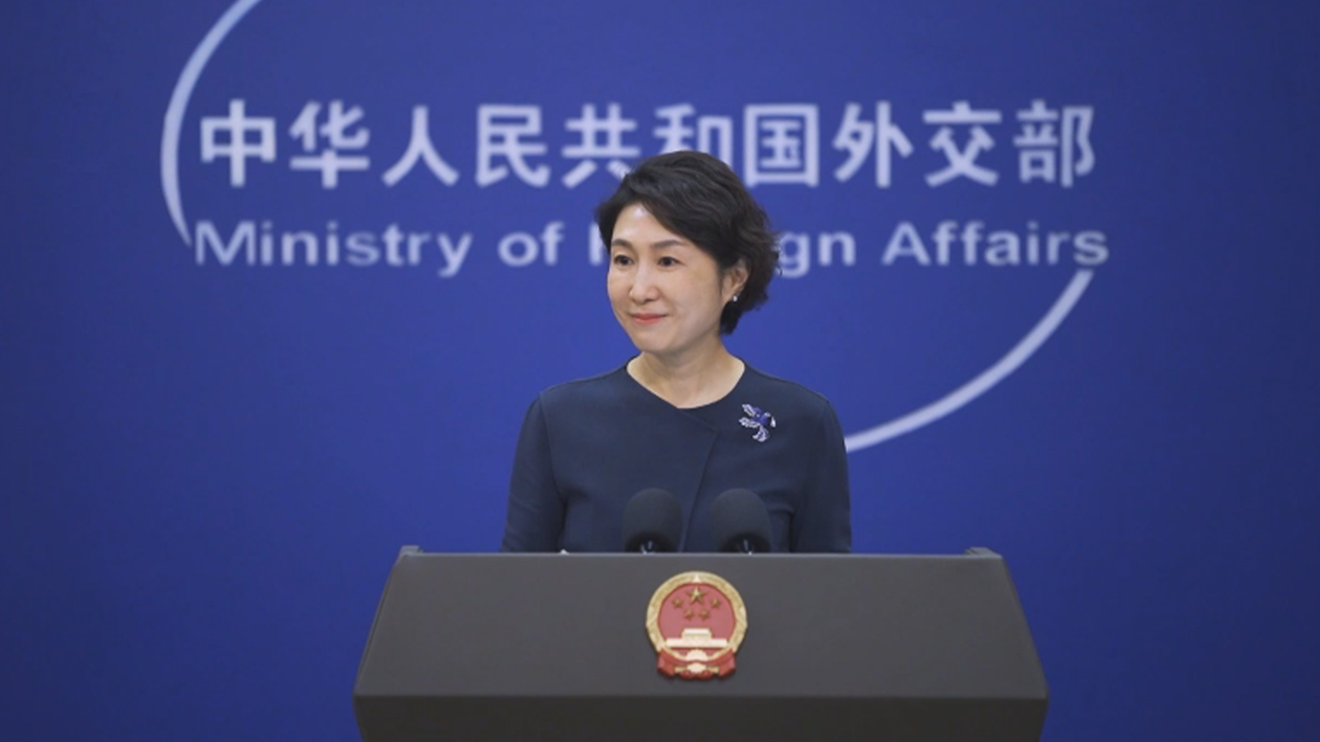 特朗普与泽连斯基以及欧洲多国领导人会晤，中方表态