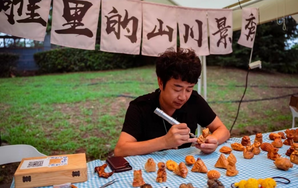 青岛乡里乡亲|刘海波:朽木生花,刀刻匠心,百年木雕技艺绽放时代新韵