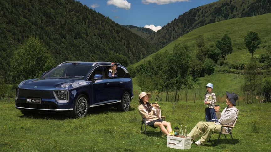 以无尽续航拥抱天地辽阔，昊铂HL增程版“满配”启程