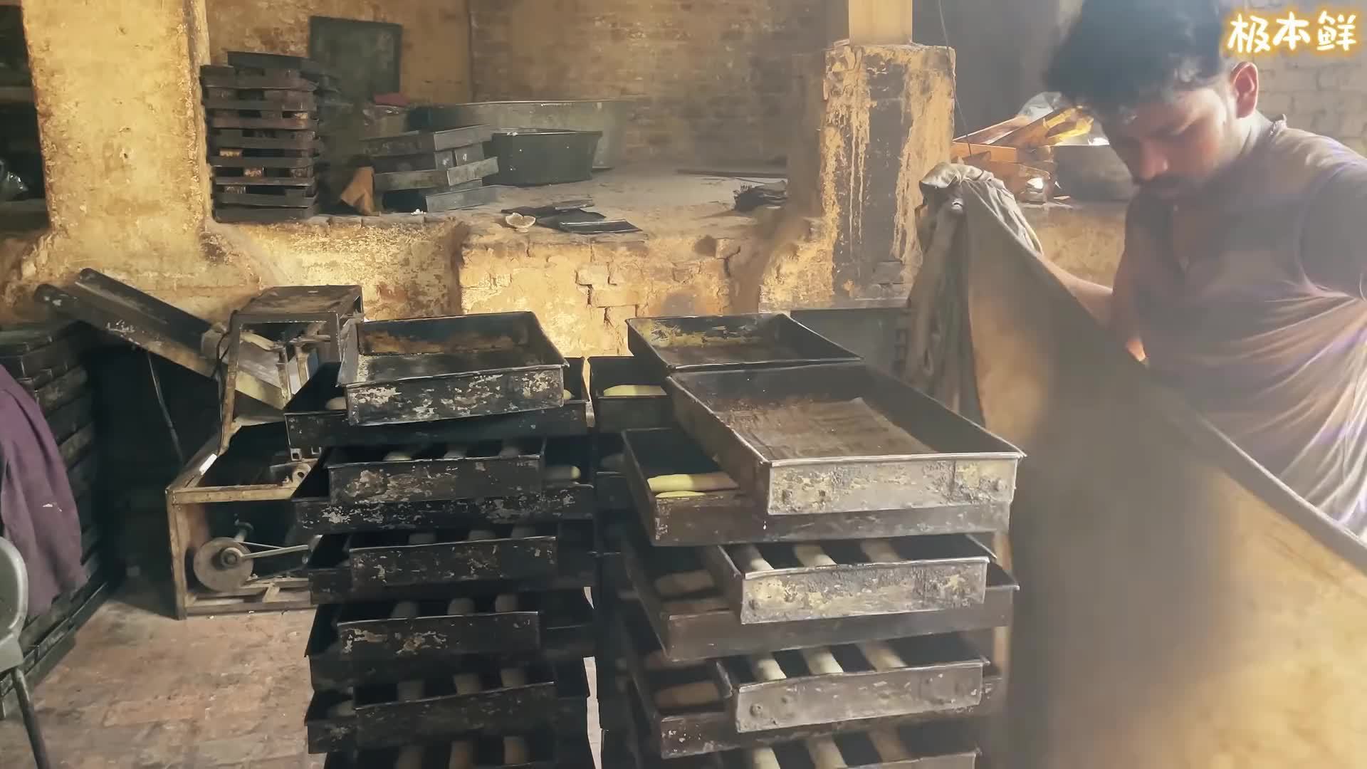 巴铁烤面包，竟有2500年前历史，现在成了穷人廉价快餐