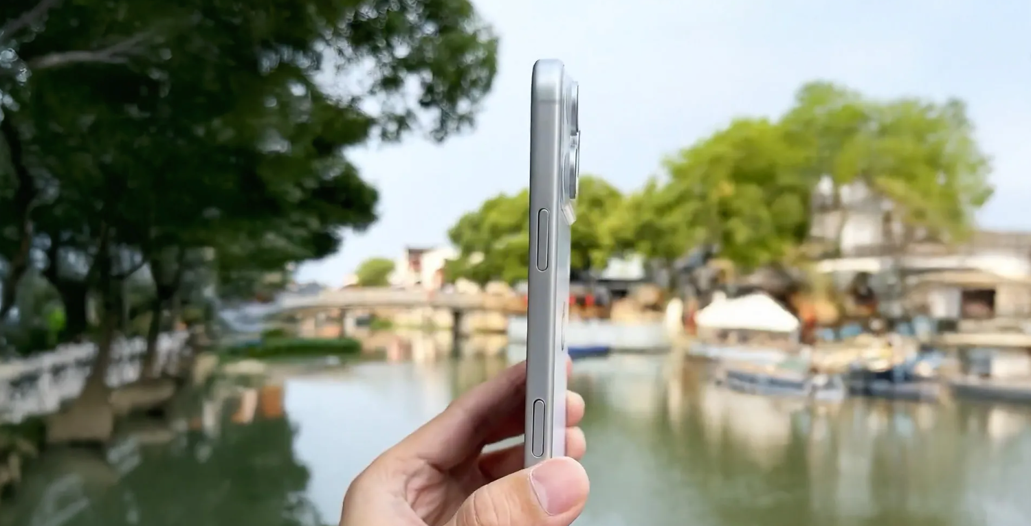 iPhone 17 Pro Max模型机