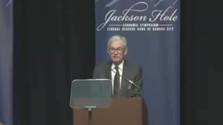 鲍威尔暗示9月或降息，强调“谨慎推进”