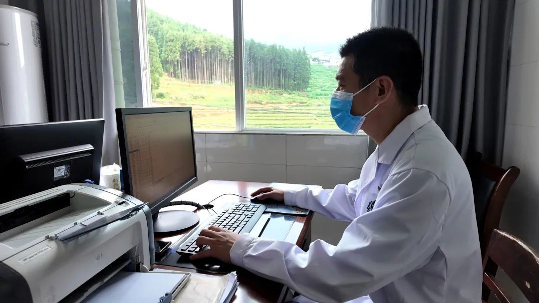 江越一家亲 | 李继川：在越西书写“组团式帮扶”健康答卷