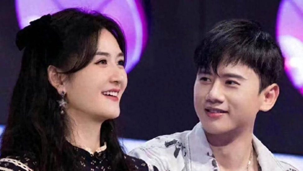 看过谢娜深夜发的动态后，才知道她与张杰婚姻的真相，刘烨没说错封面图