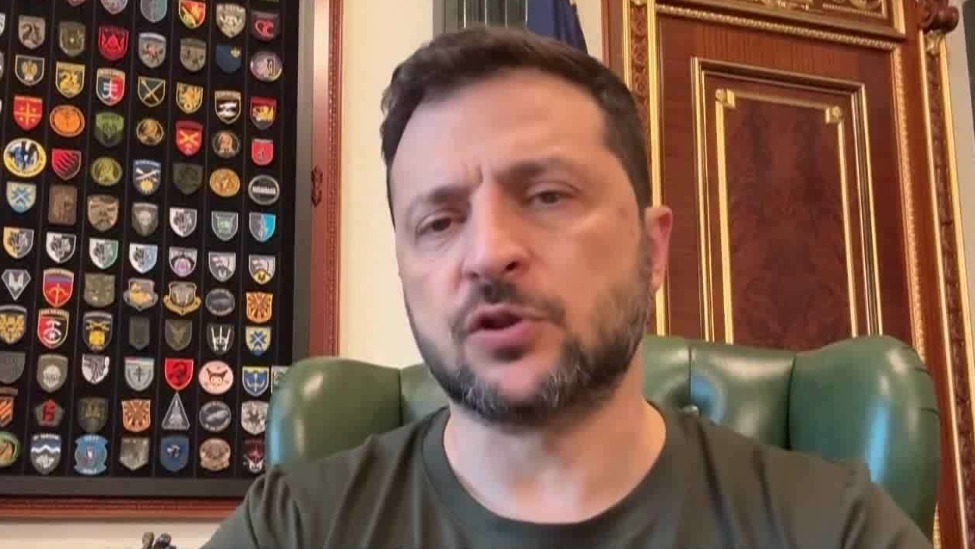 乌克兰西部遭连夜袭击，泽连斯基：俄罗斯逃避谈判