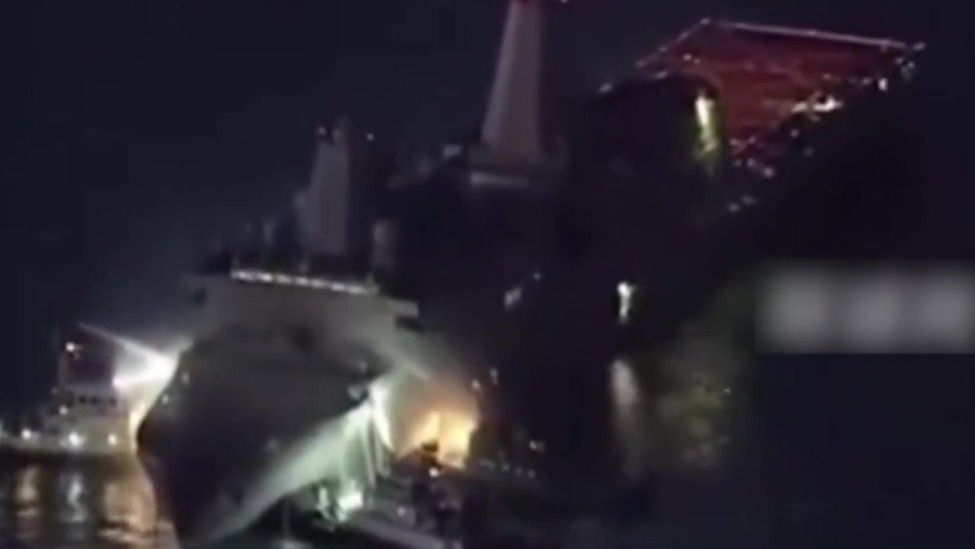 两栖船坞运输舰失火，邱毅：美军霸权即将不保