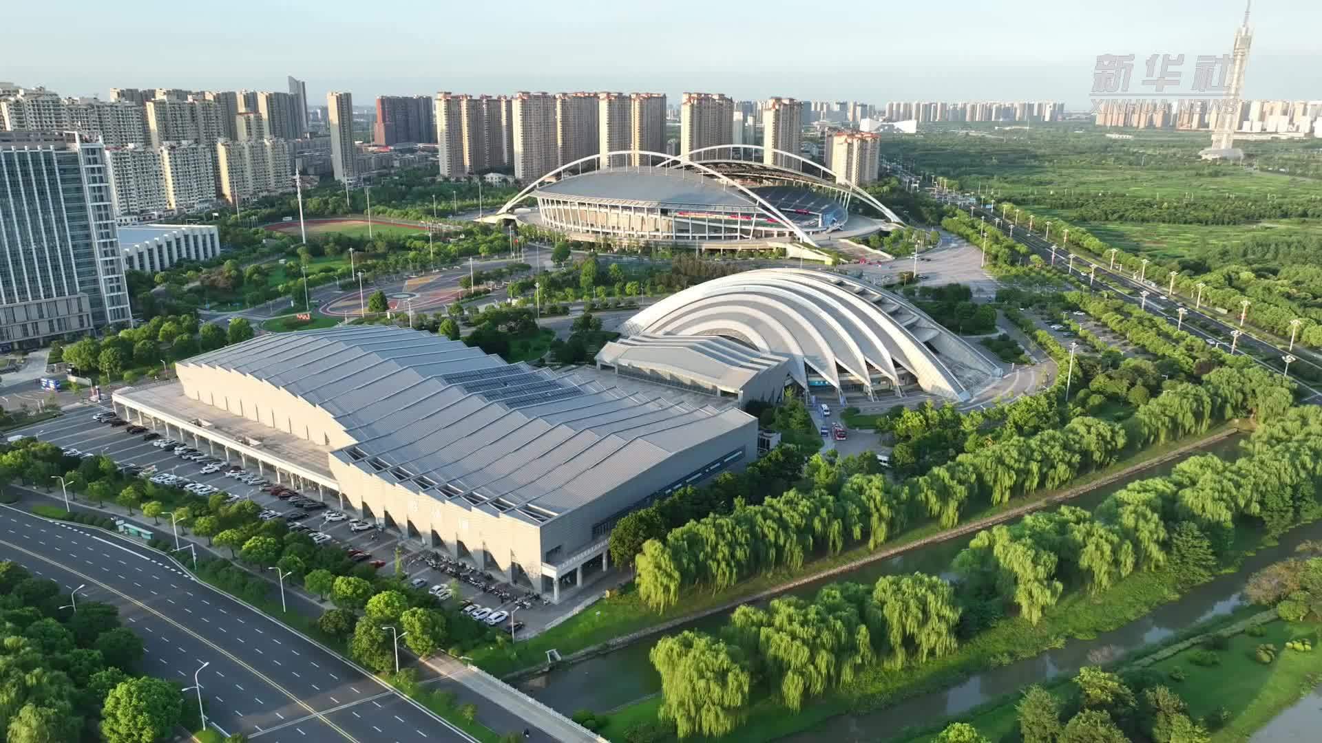 江苏淮安：全球跳绳高手花式炫技上演“空中芭蕾”