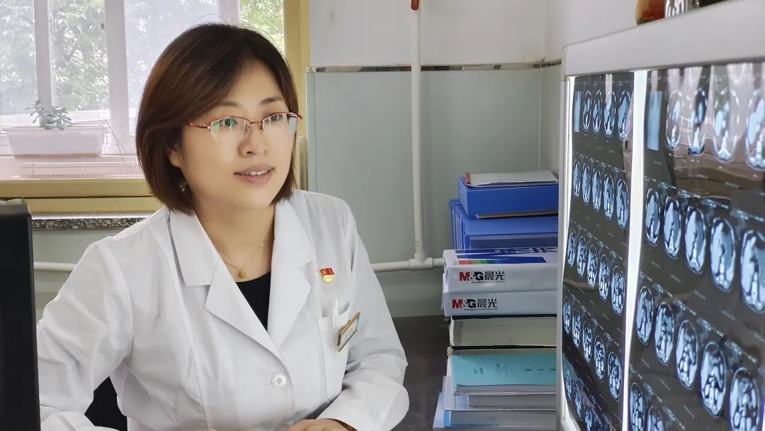 李玉苓:仁心灼灼暖杏林,仁术熠熠护健康