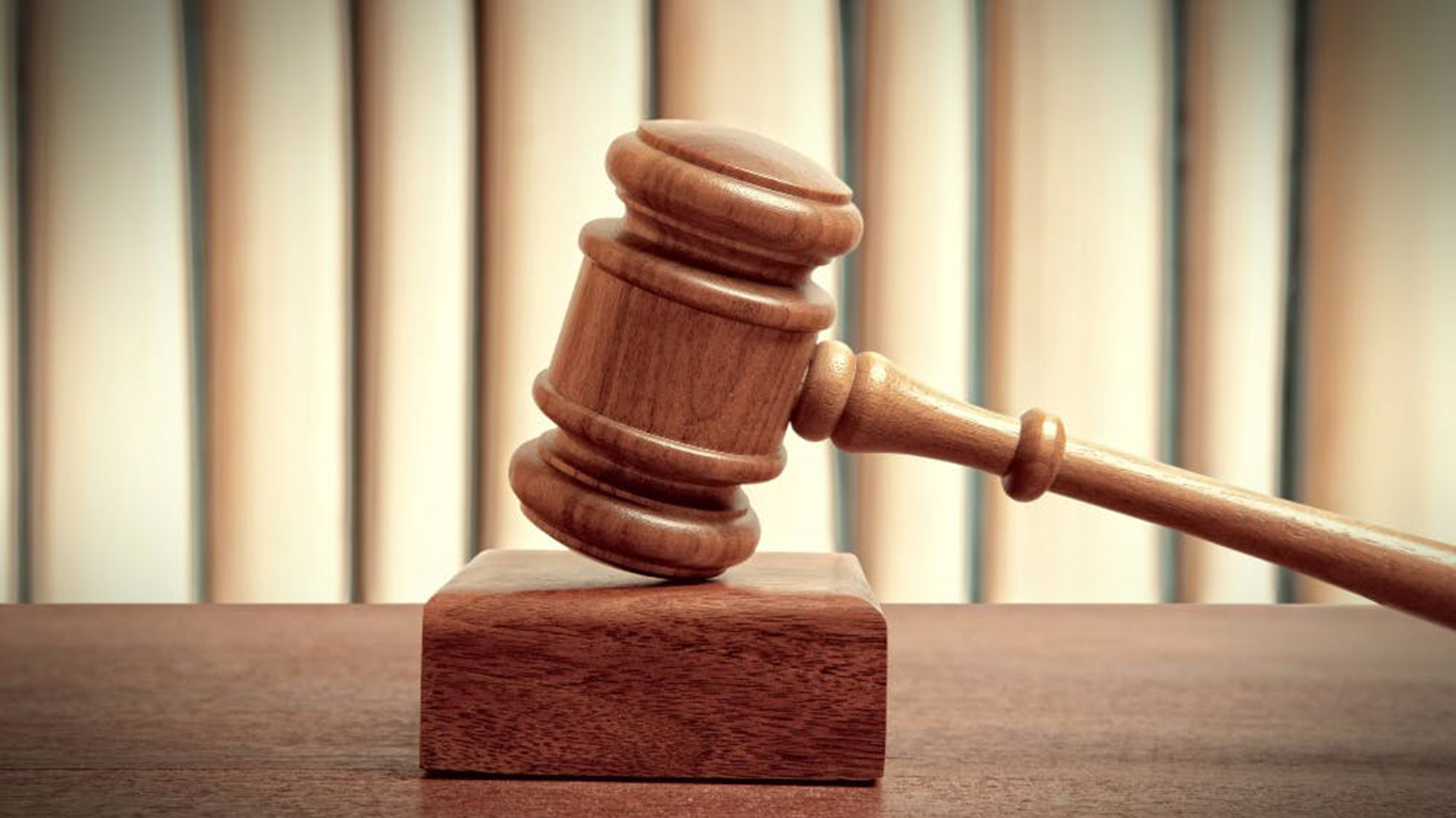 奶奶疑孙女遭性侵砍人后，获刑5年半，赔偿近20万，涉事男子因强奸猥亵被立案