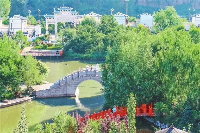 美丽的渭源县上湾镇南谷新村水上公园