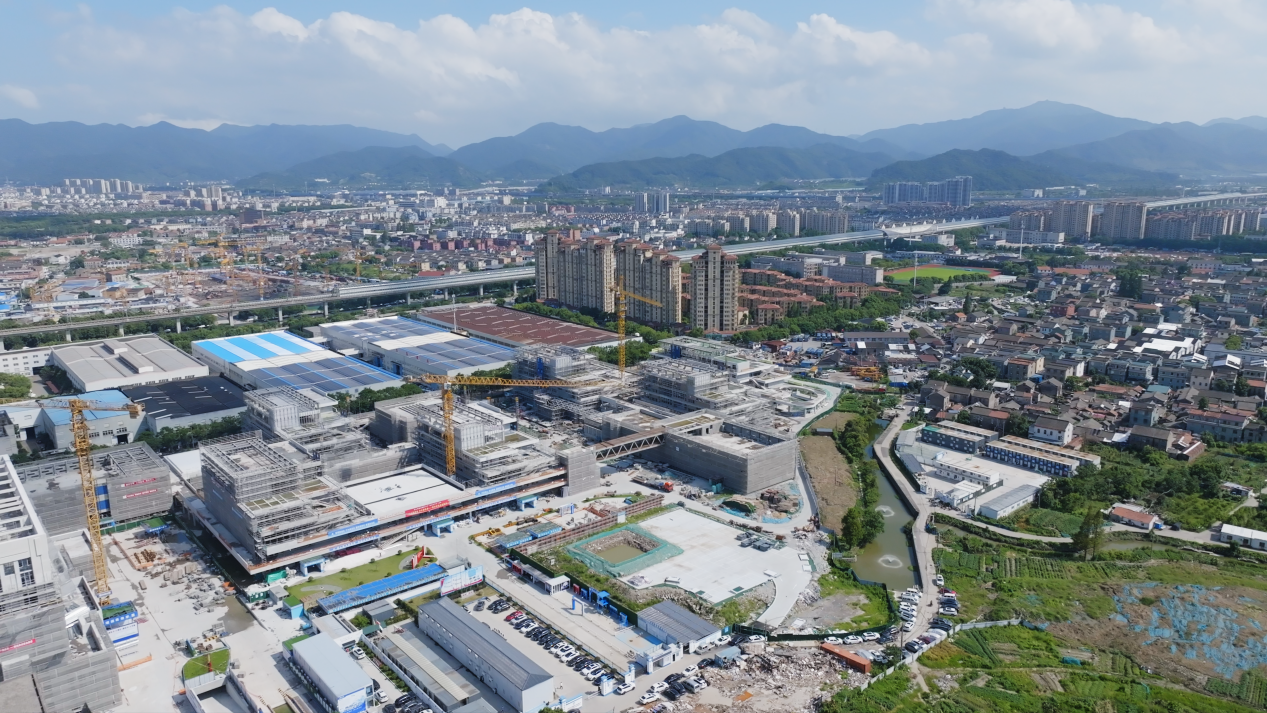 图为在建设的庐南片区