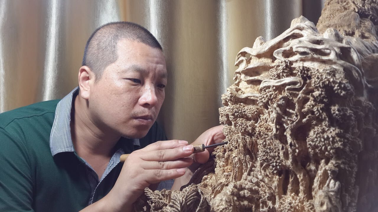 刀下生香，非遗传承人黄黎祥的沉香雕刻传奇