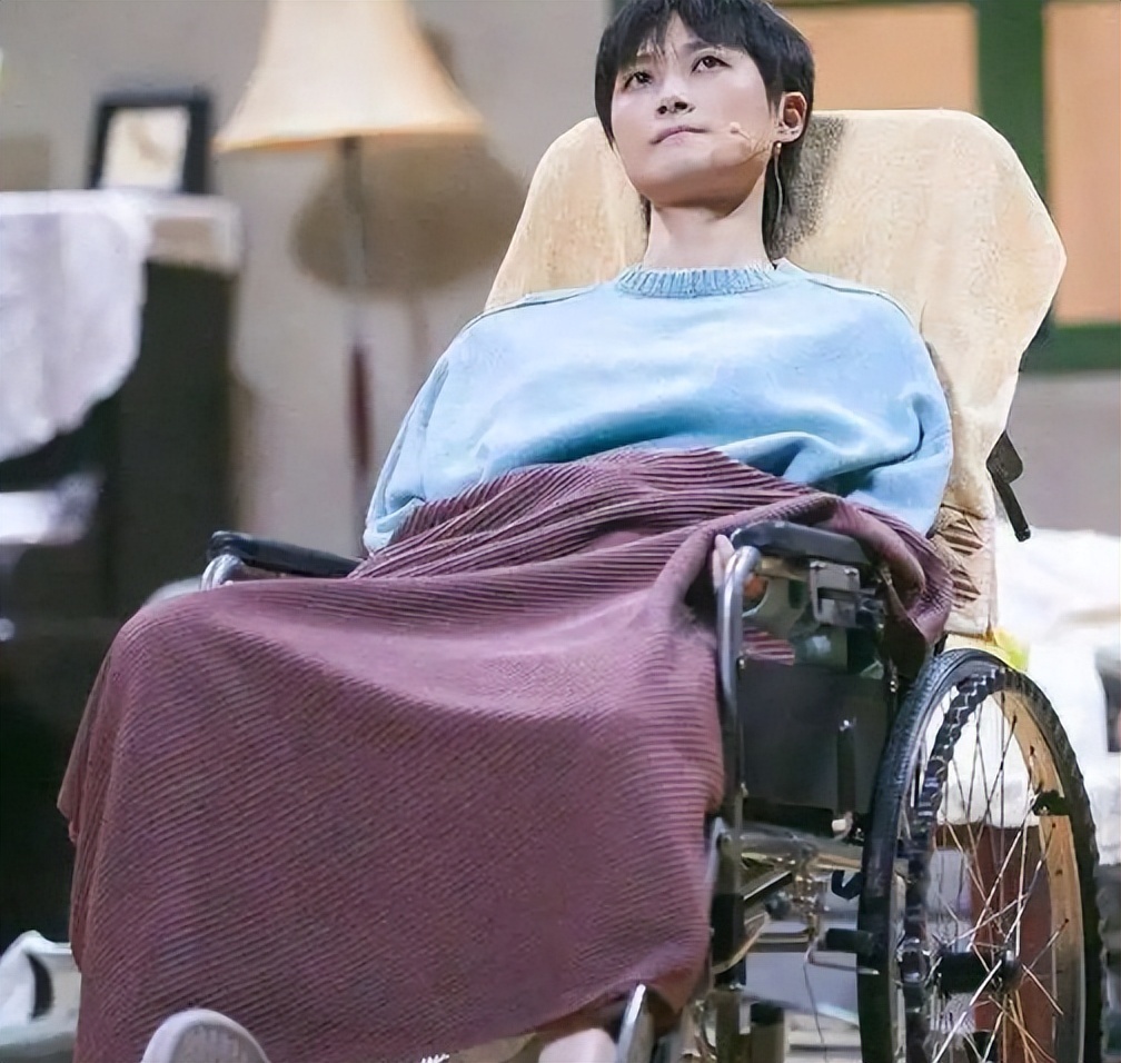 钱再多有什么用！46岁周杰伦现状曝光！病情严重到走路需要人搀扶(图19)