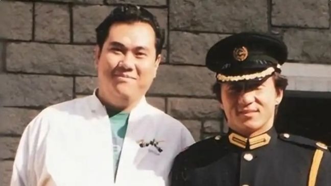 67岁段伟伦被成龙解雇原因曝光？疑因拒绝执行工作任务，后闹得不欢而散封面图