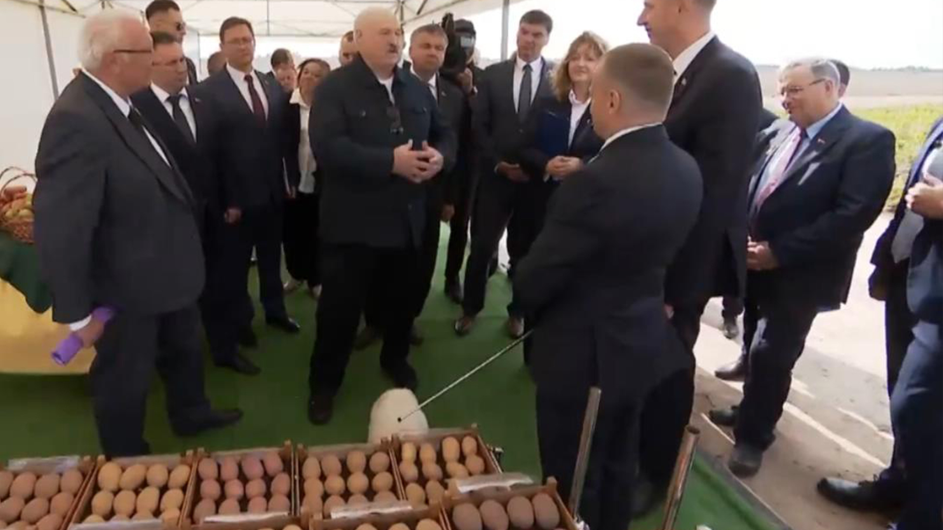 卢卡申科：我要带土豆去中国，送给各国领导人