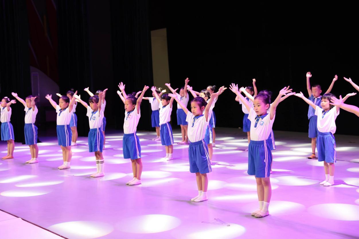 “乐享艺术生活”公益培训 梁湲媛摄