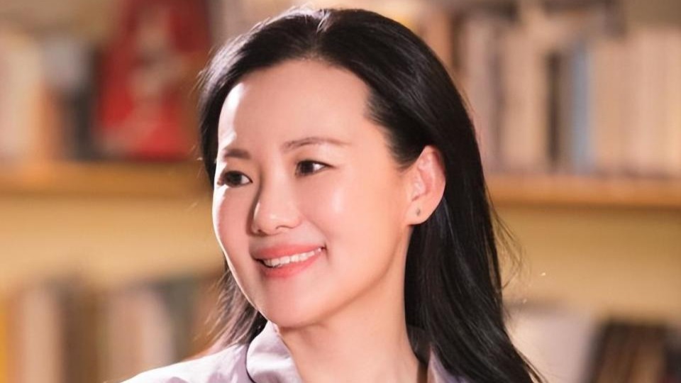 她陪伴陈道明8年，2亿身家不求名分，转身嫁王菲初恋成为人生赢家封面图