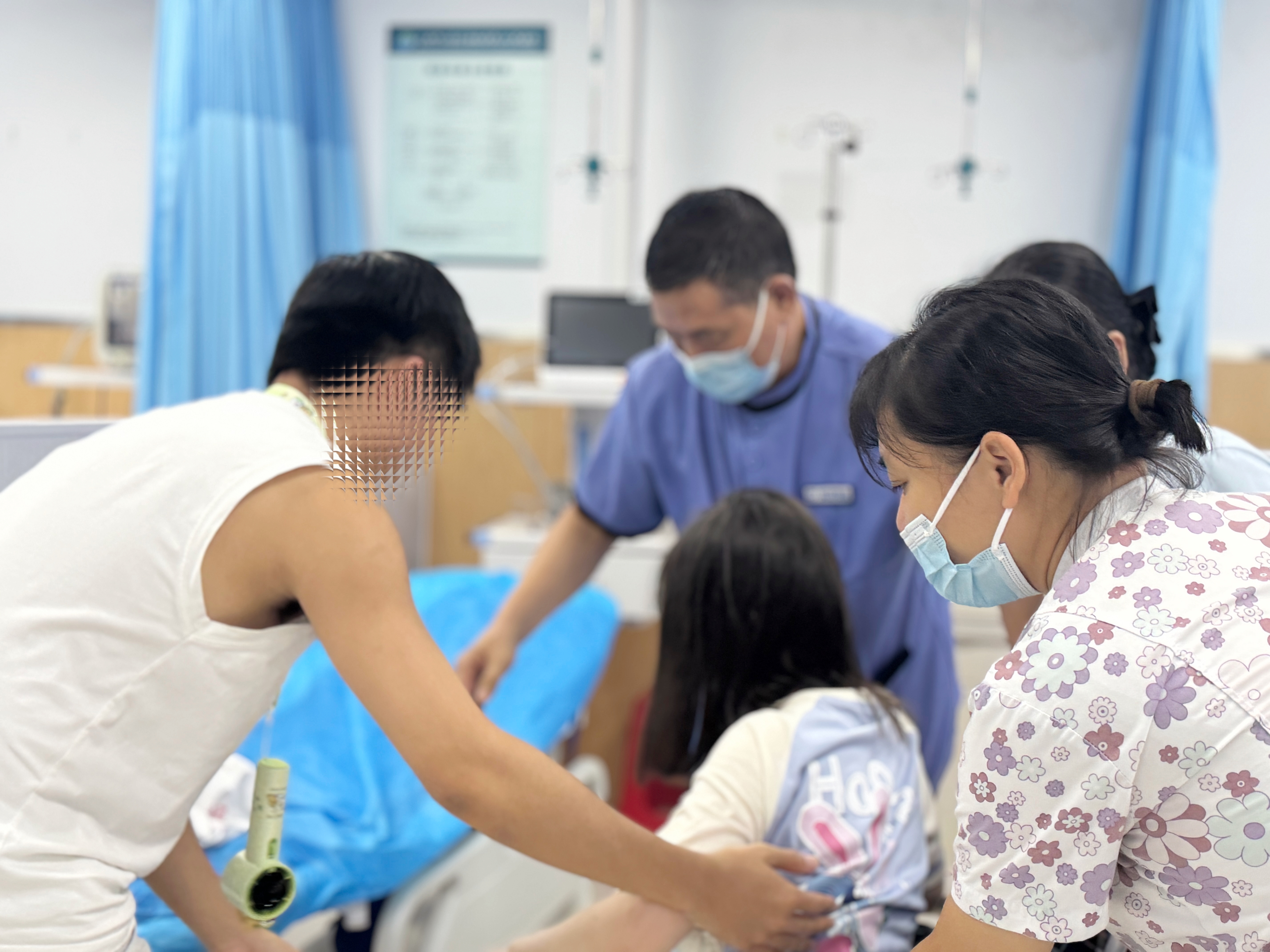 台风夜的生命守护：三亚中心医院里的温暖接力