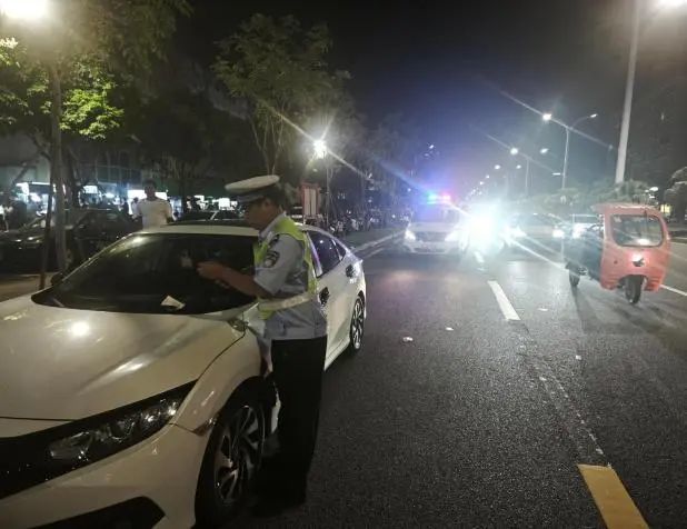 交警部门做好周边交通秩序保障
