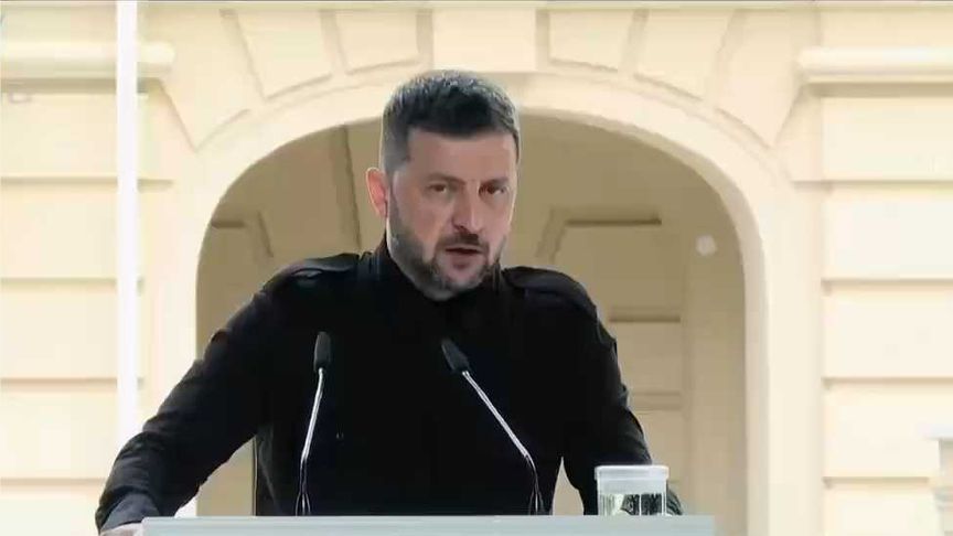 泽连斯基：我们使用国产远程武器袭击俄境内，已很久没与美国协调