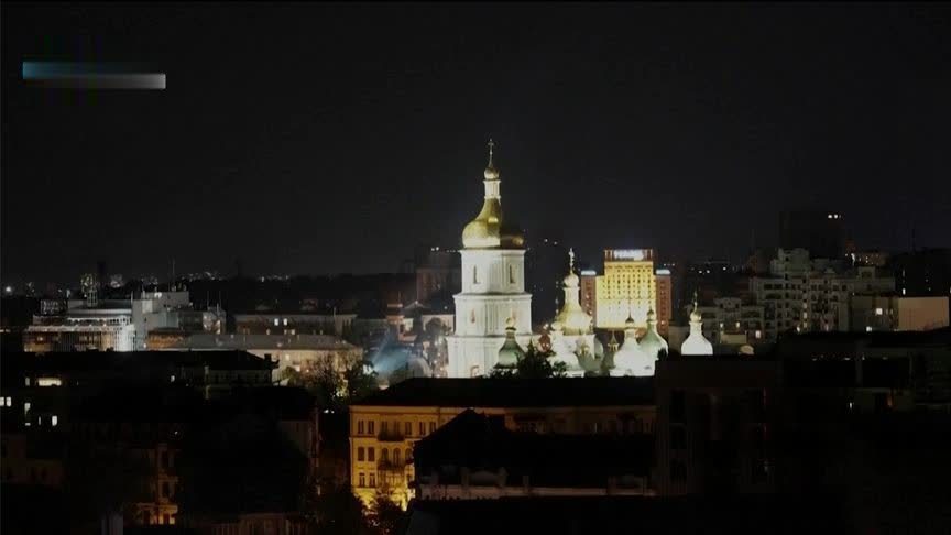 乌方：俄军凌晨对基辅发动大规模袭击，“一如往常地打击普通住宅楼”