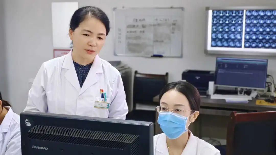 柴梅：26载扎根肝病诊疗一线，以专业护佑健康，用仁心解痛去疾