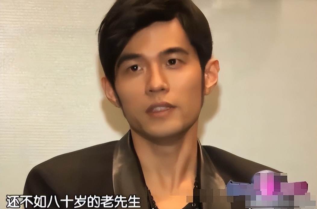 钱再多有什么用！46岁周杰伦现状曝光！病情严重到走路需要人搀扶(图4)